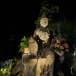 Seminarhaus Arya Maitreya