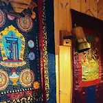 Seminarhaus Arya Maitreya 카우프보이렌