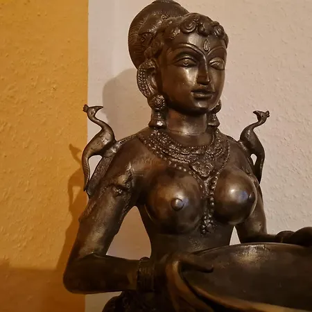 Seminarhaus Arya Maitreya