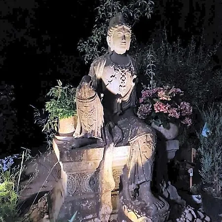 Seminarhaus Arya Maitreya 考夫博伊伦