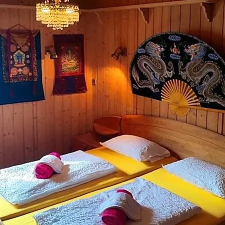ホテル Seminarhaus Arya Maitreya カウフボイレン